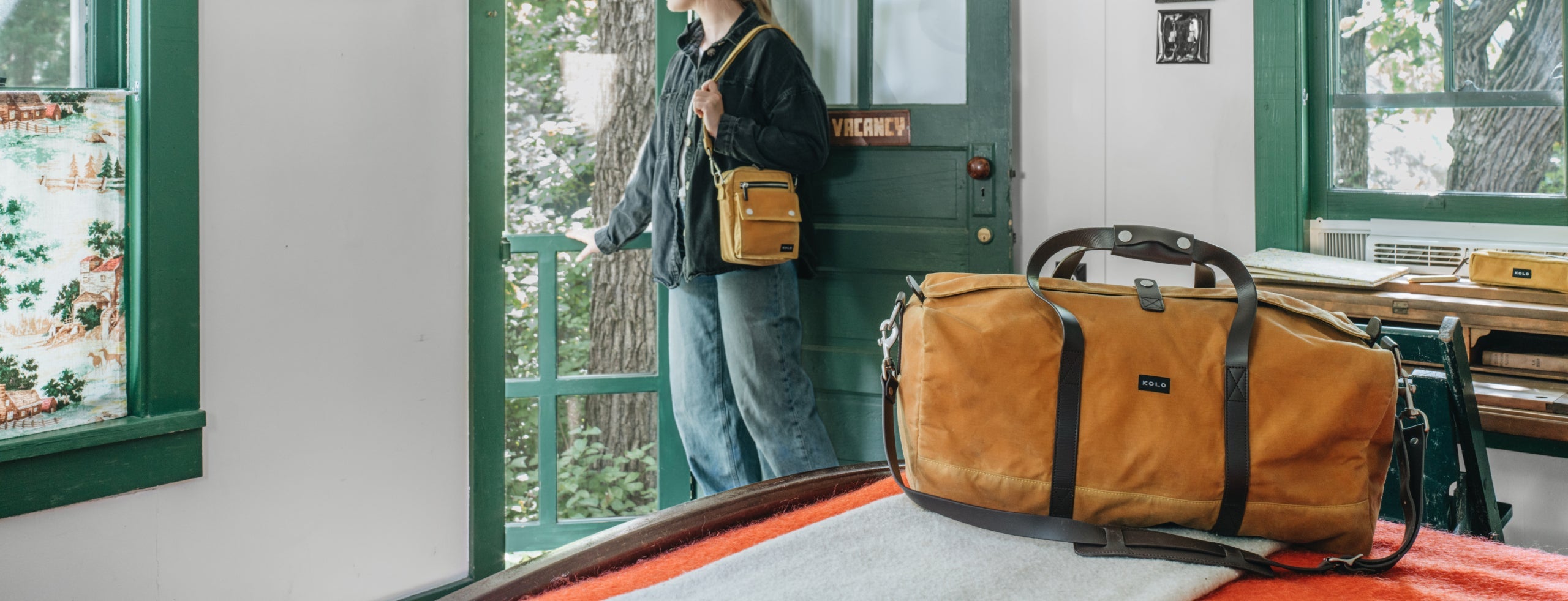 WEEKEND BAGS